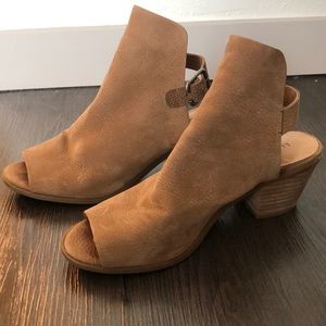 Lucky brand classic heel